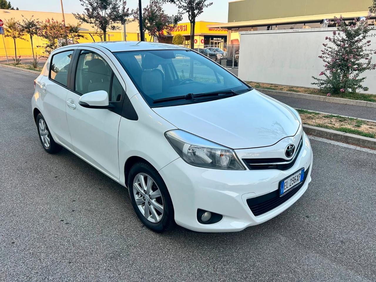 Toyota Yaris 1.3 benzina