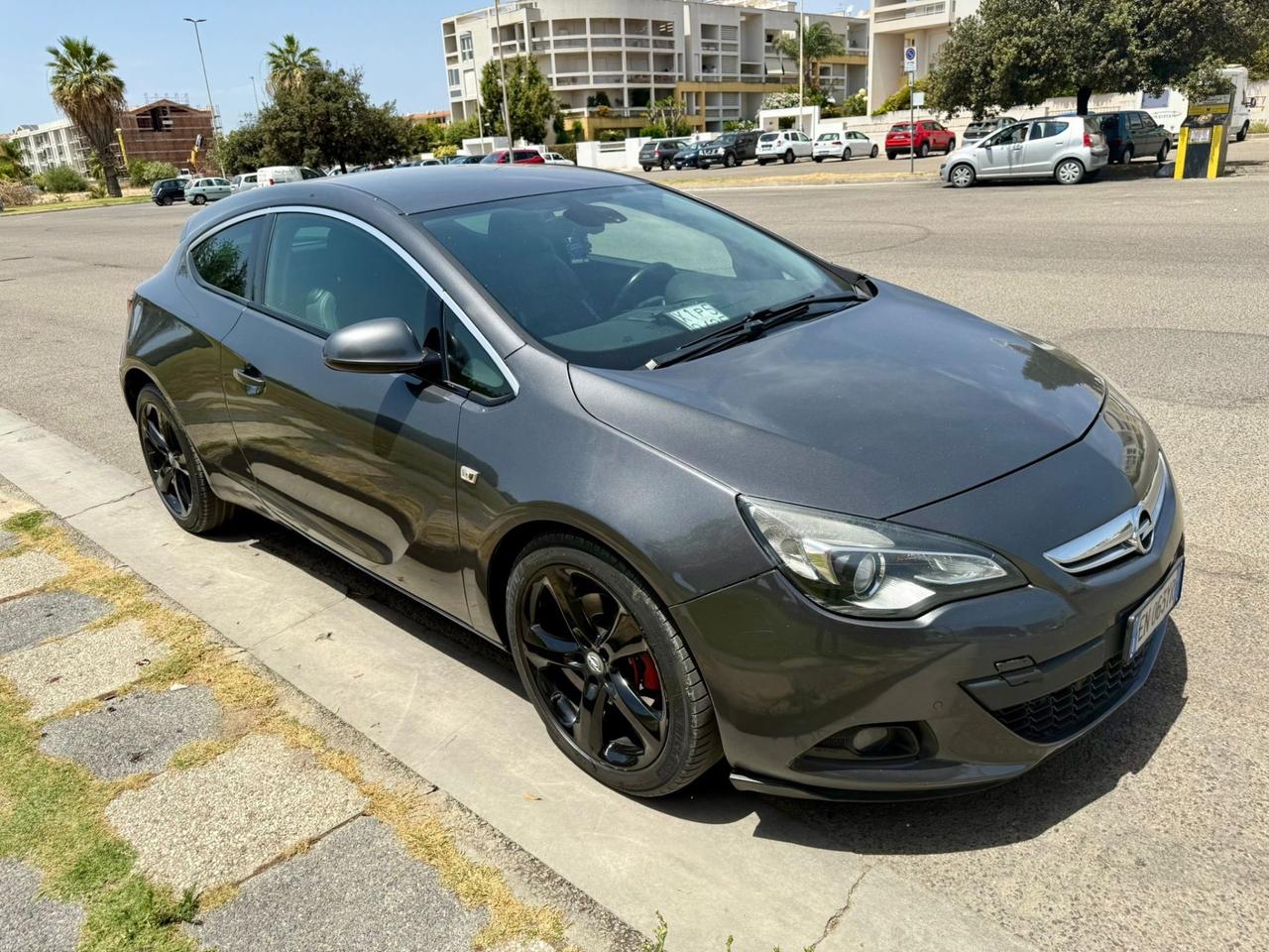 Opel Astra 2.0 CDTI 165CV - Navi-Cerchi 19