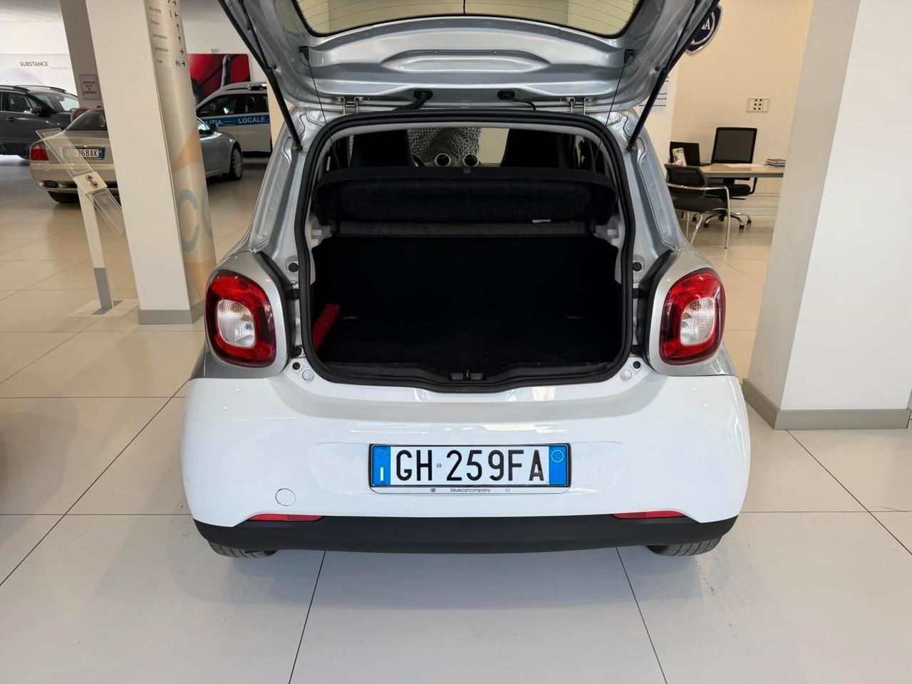 Smart ForFour 70 1.0 twinamic Youngster