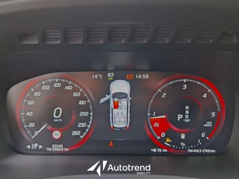 Volvo XC90 B5 235+14 CV AWD Automatica Mild Hybrid Diesel 7 posti Momentum Pro