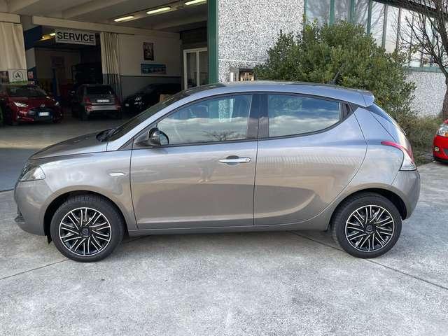 Lancia Ypsilon 1.0 FireFly 5p Hybrid Silver UNIPRO*NEOPATENTATI