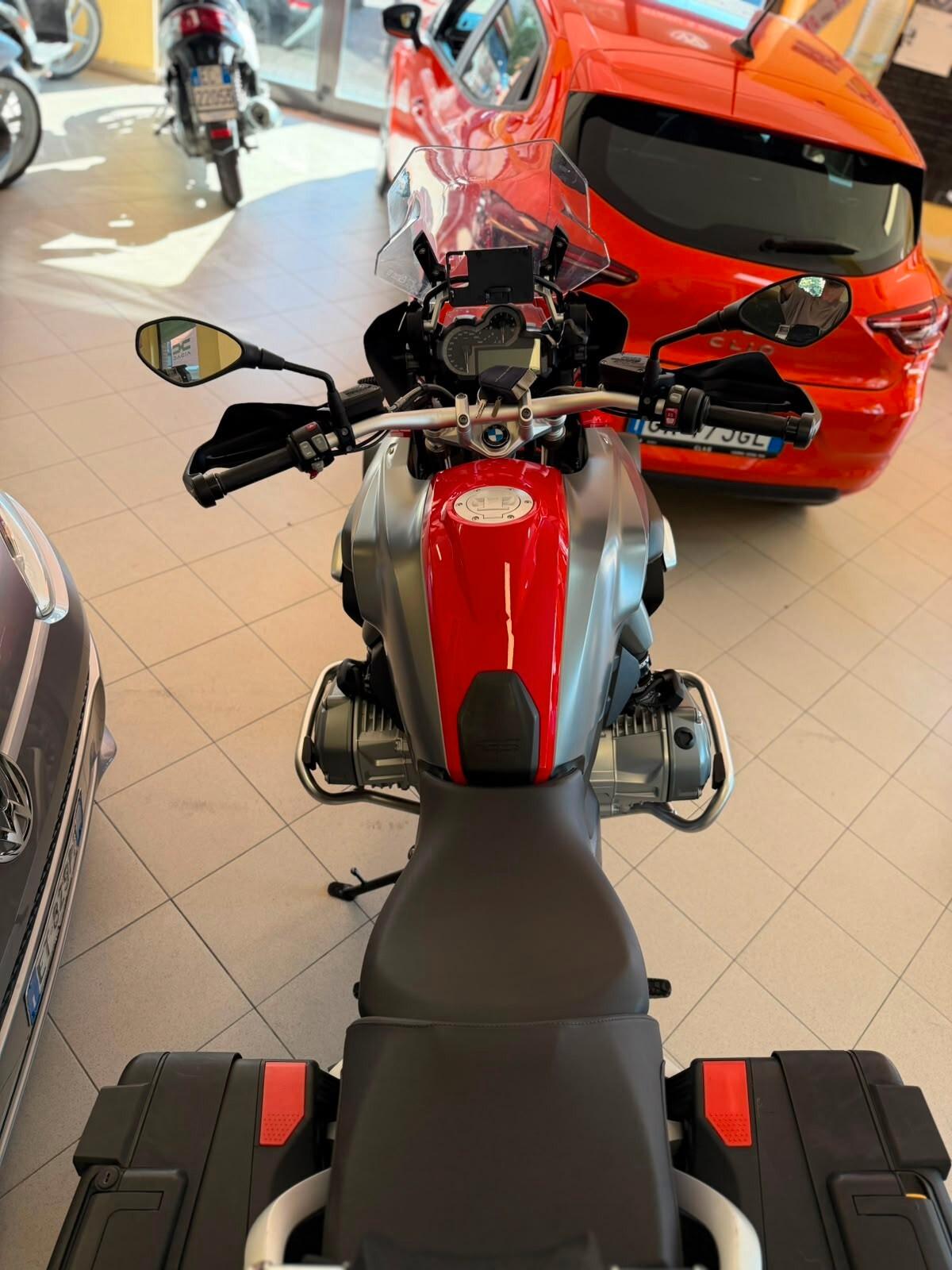 Bmw Altro