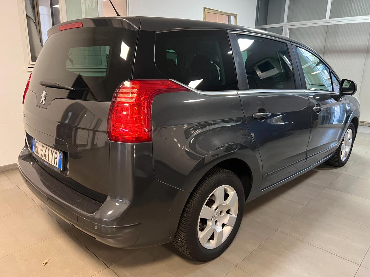 Peugeot 5008 1.6 HDi 112CV Business