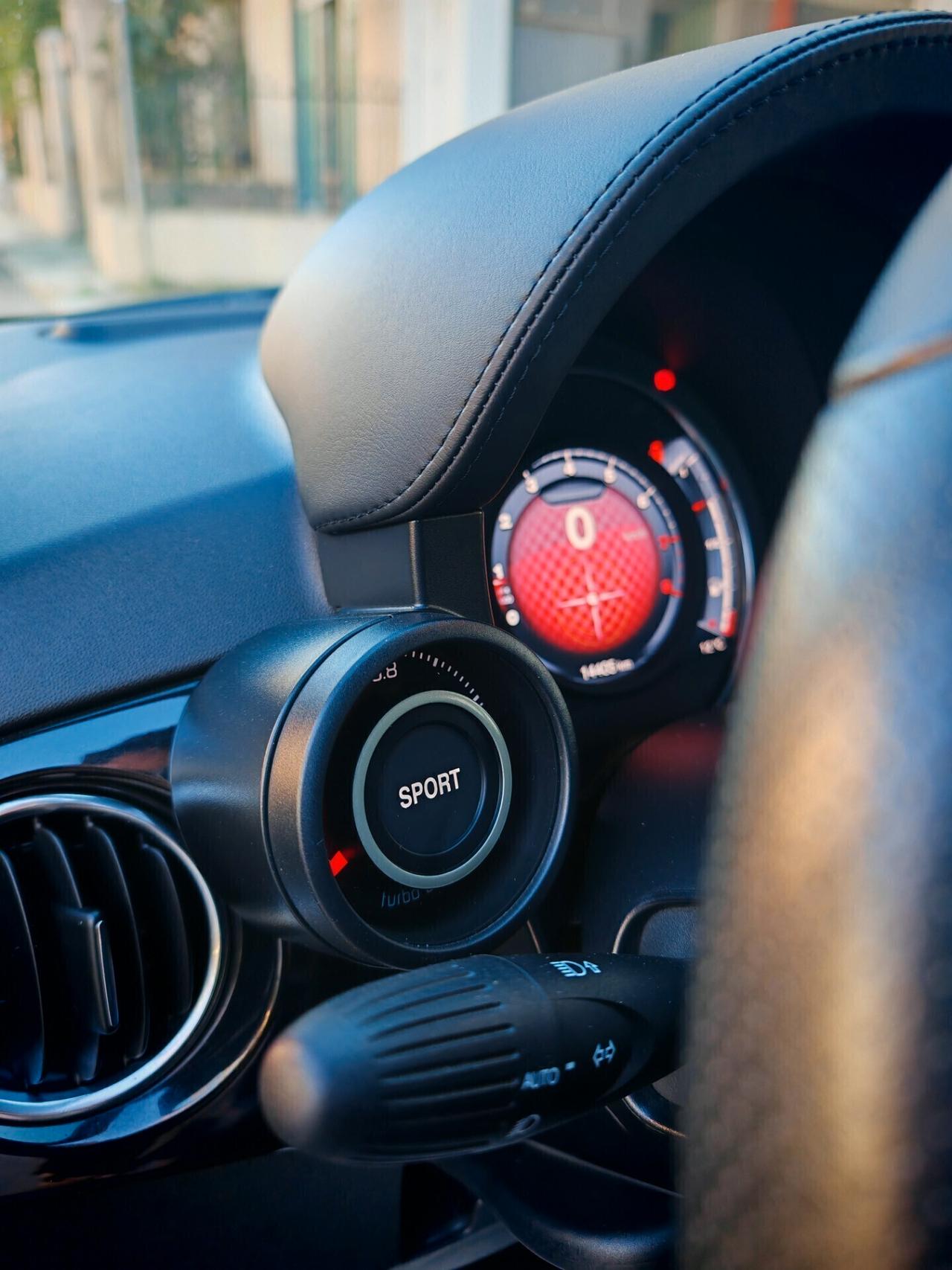 Abarth 595 1.4 Turbo T-Jet 165 CV Monster Energy Yamaha