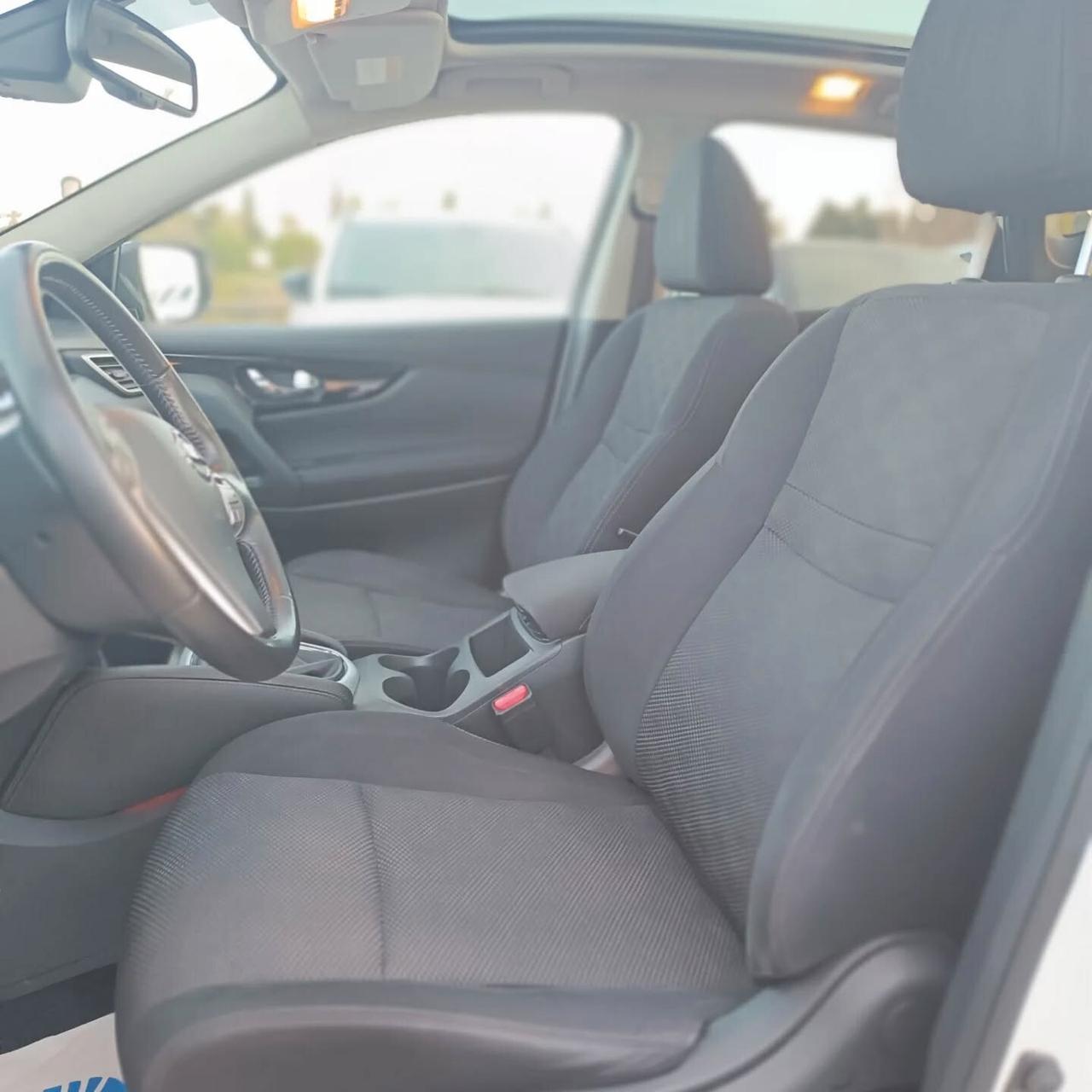 Nissan Qashqai 1.6 dCi tekna STRAFULL