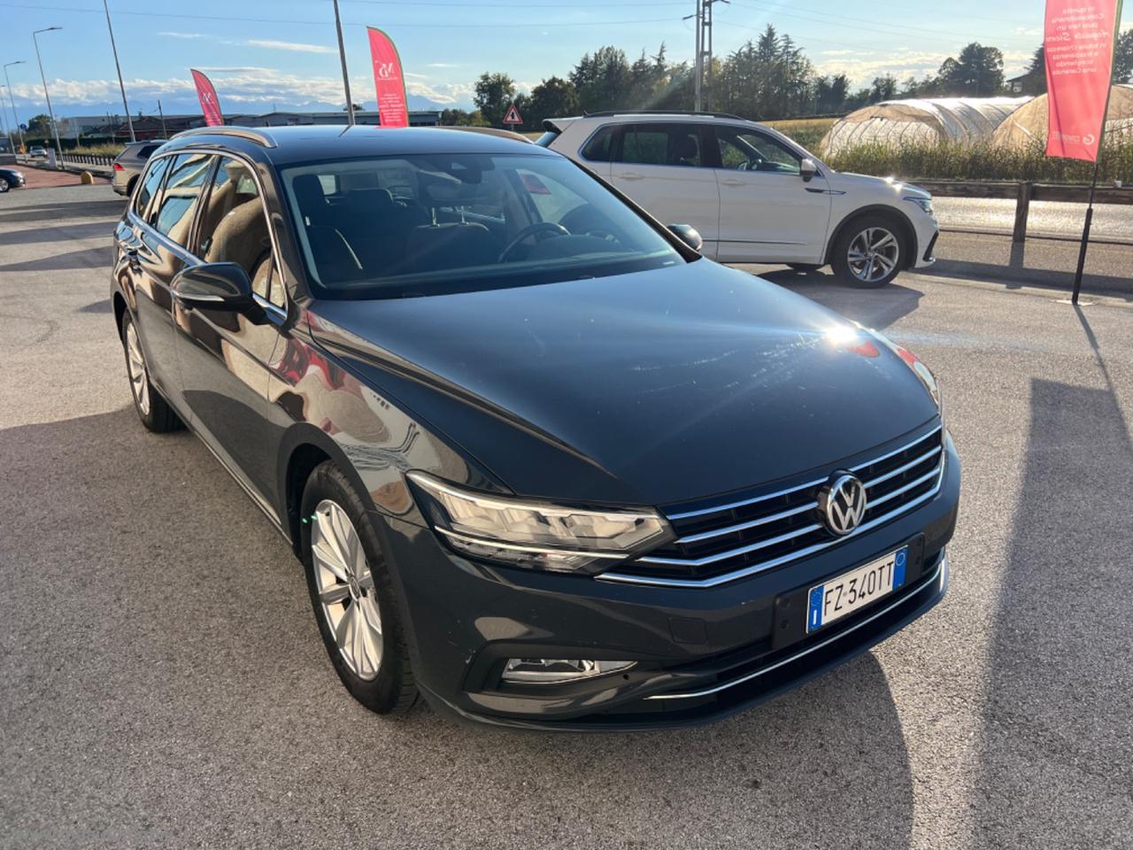 VOLKSWAGEN Passat Var. 1.6 TDI DSG Business BMT NUOVO MODELLO IVA ESPOSTA