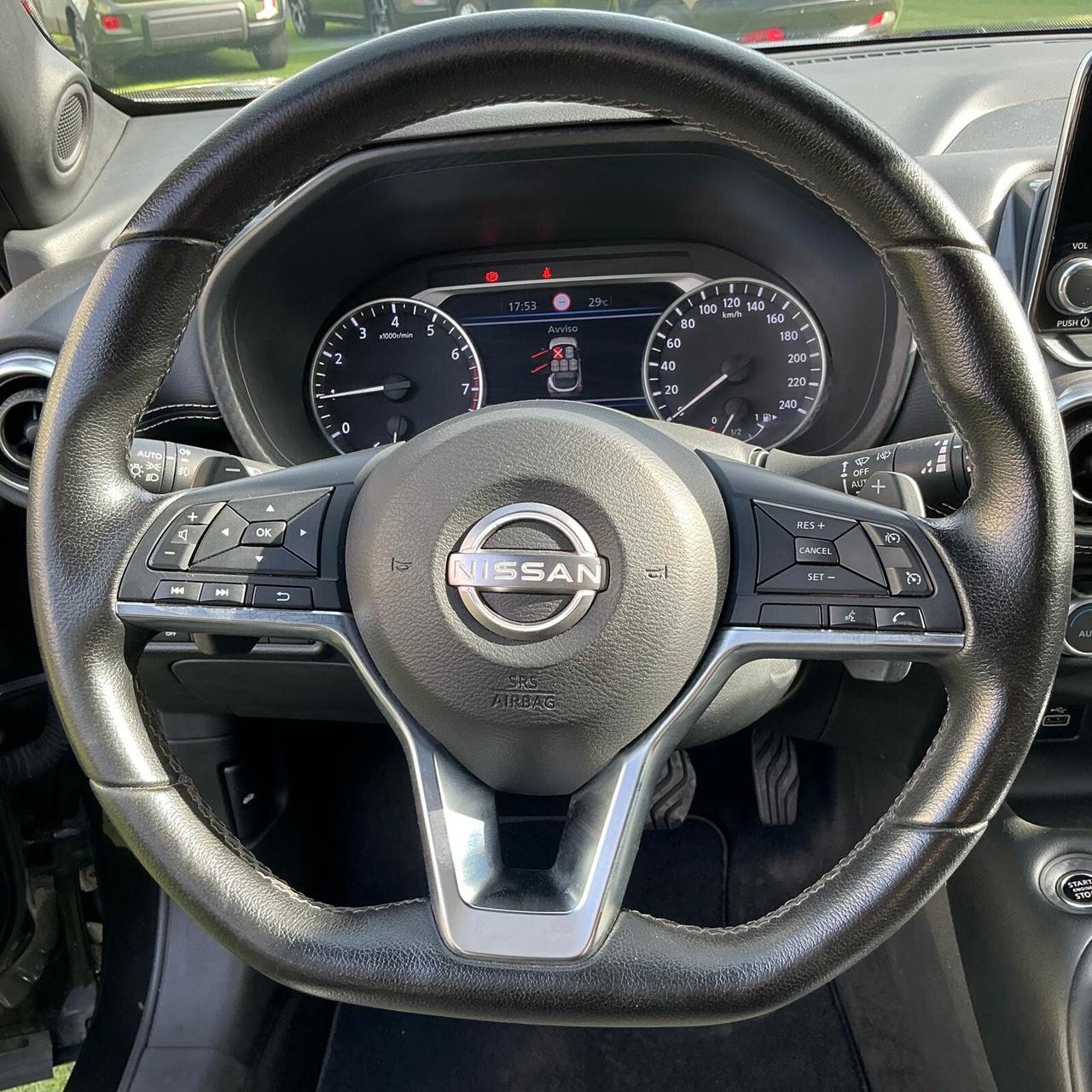 Nissan Juke 1.0 DIG-T 114 CV N-Connecta