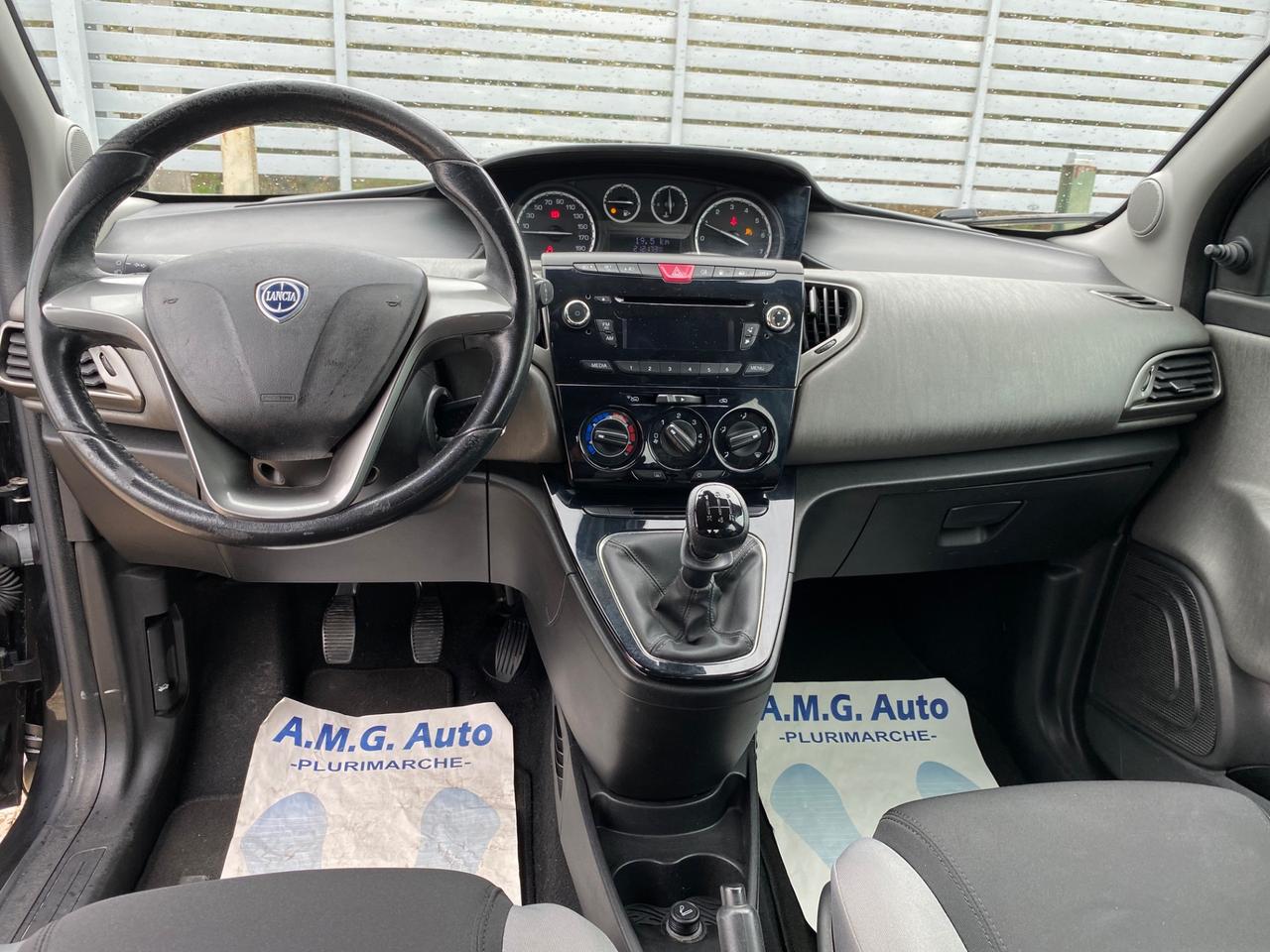 Lancia ypsilon 1.2 GPL gold ecochic 69 CV 51KW