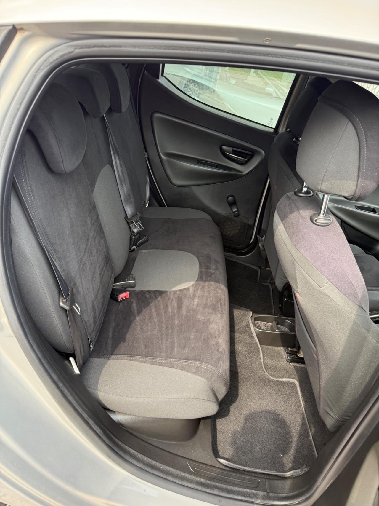 Lancia Ypsilon 1.2 69 CV 5 porte GPL Ecochic Gold