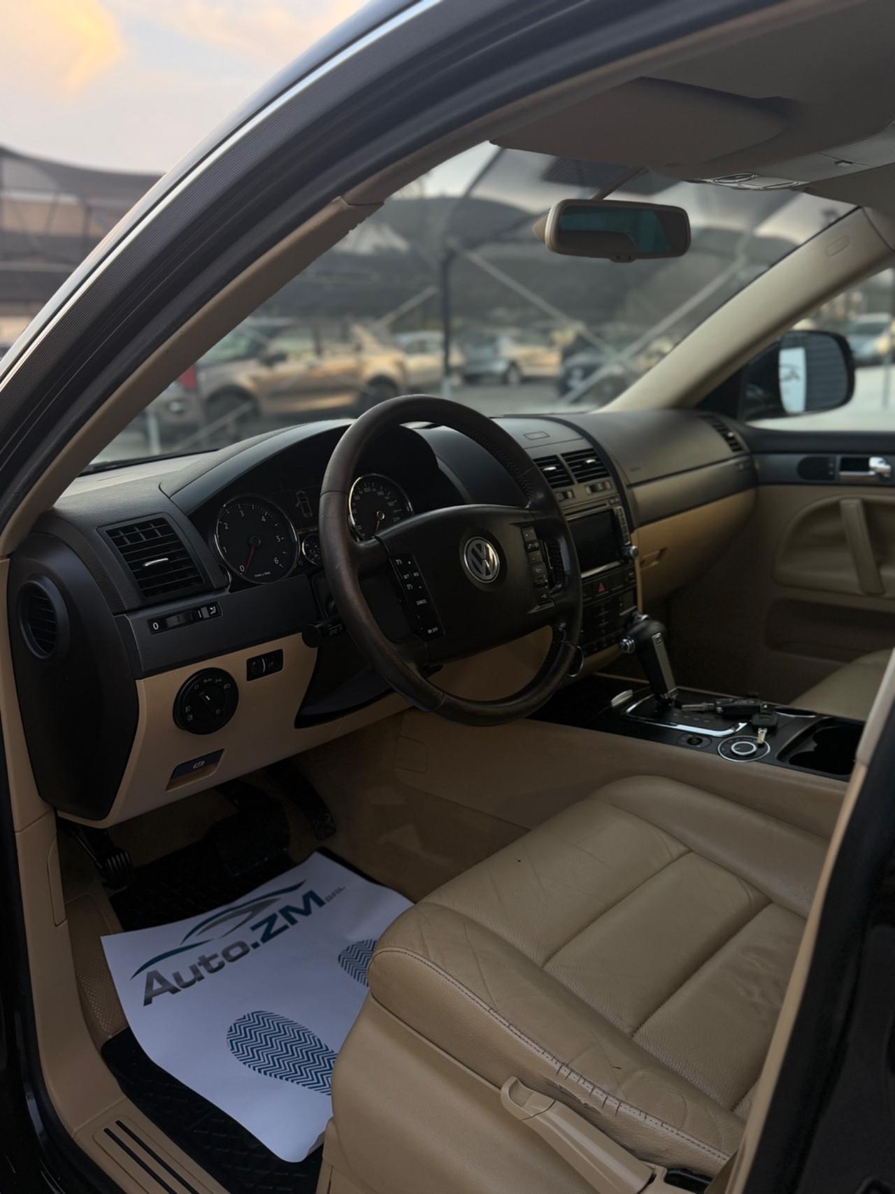 Volkswagen Touareg 3.0/240CV V6 TDI DPF tip. Executive