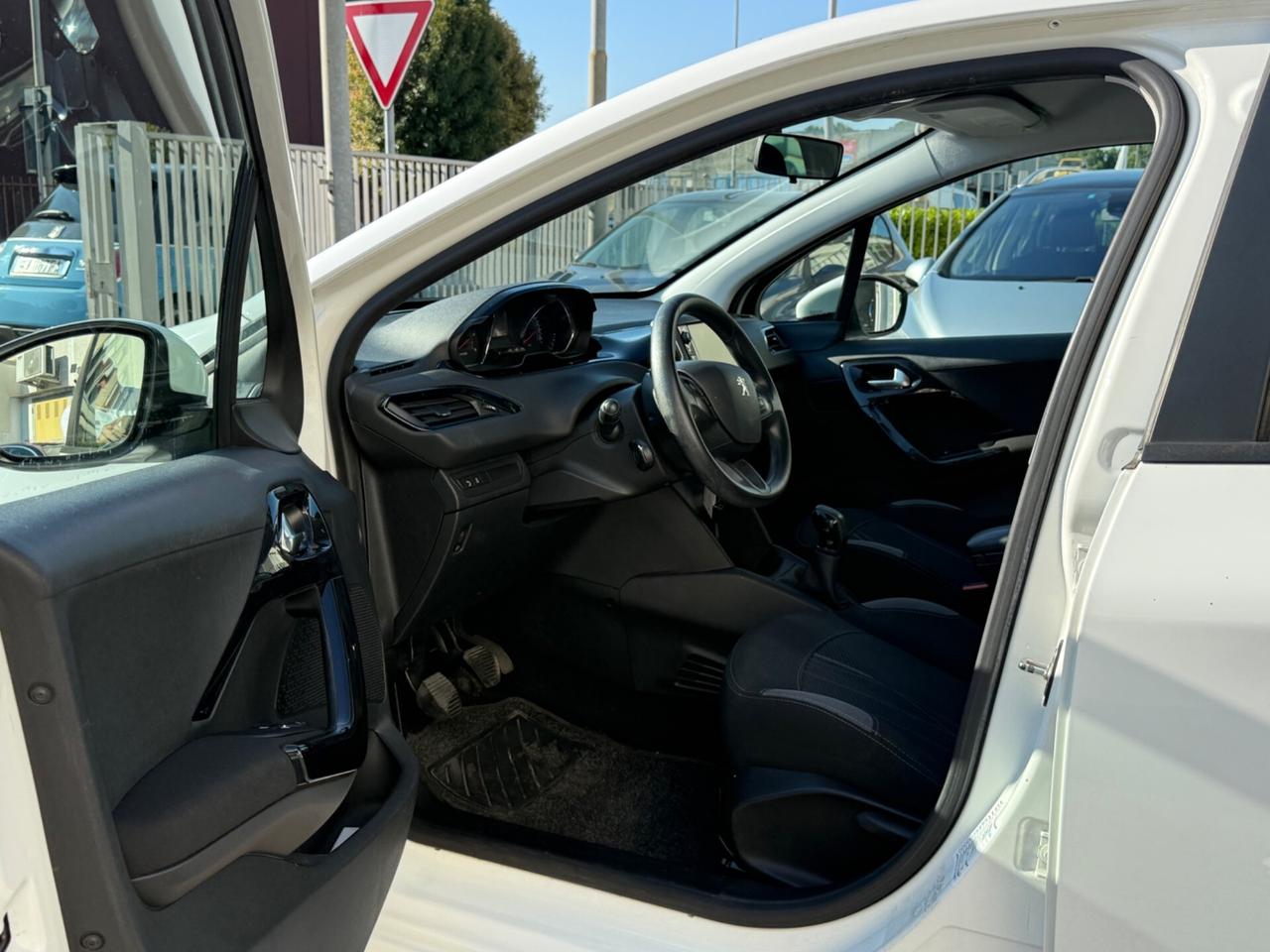 Peugeot 208 TAGLIANDI CERTIFICATI 1.4 HDi 68 CV 5 porte Active