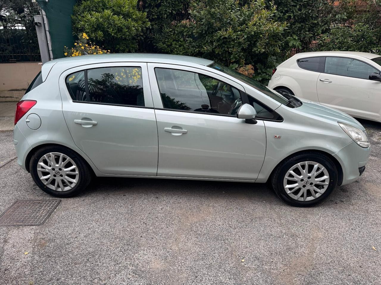 Opel Corsa 1.2 80CV 5 porte GPL neopatentati