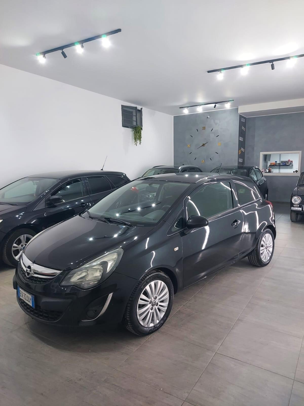 Opel Corsa 1.2 85CV 3 porte GPL-TECH Edition
