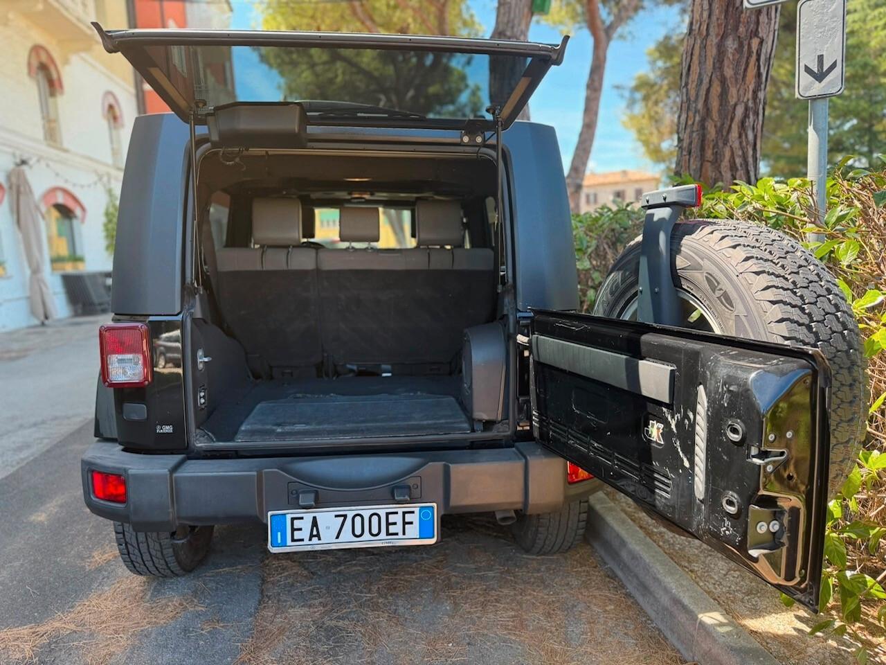 Jeep Wrangler Unlimited 2.8 CRD DPF Sahara