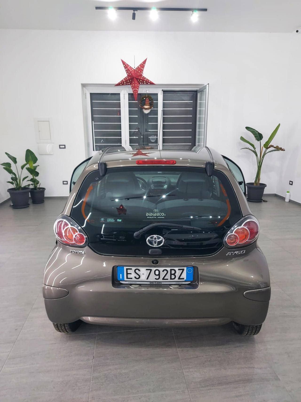 Toyota Aygo 1.0 12V VVT-i 5 porte Cool Soda Connect MMT