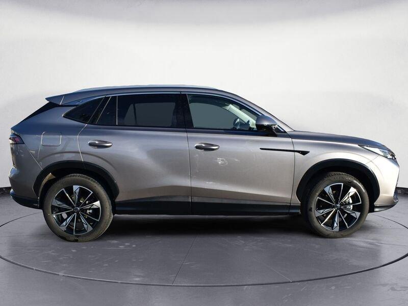 MG HS 1.5 T Luxury AT