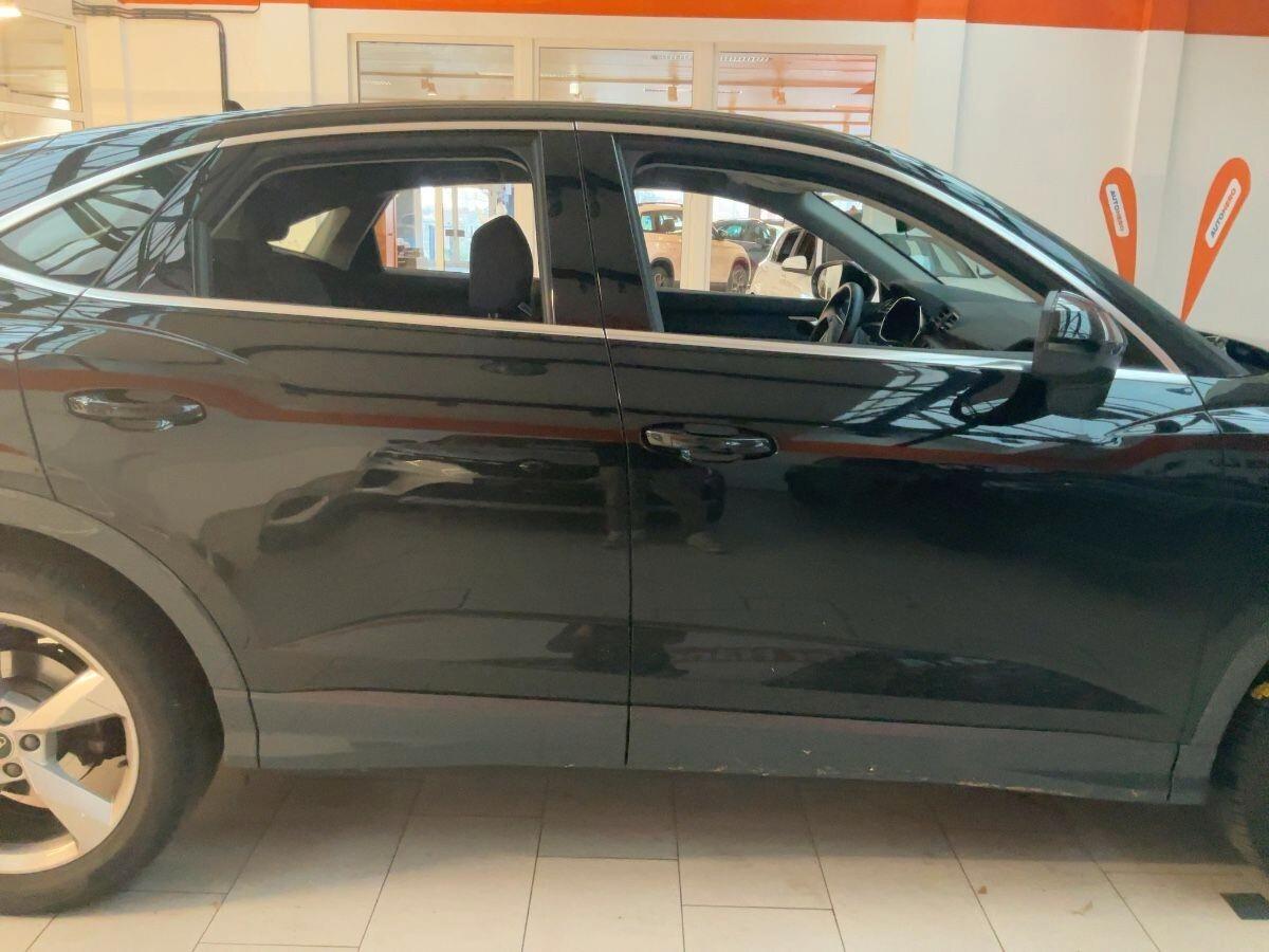 Audi Q3 Spb 35 TFSI S tronic line edition