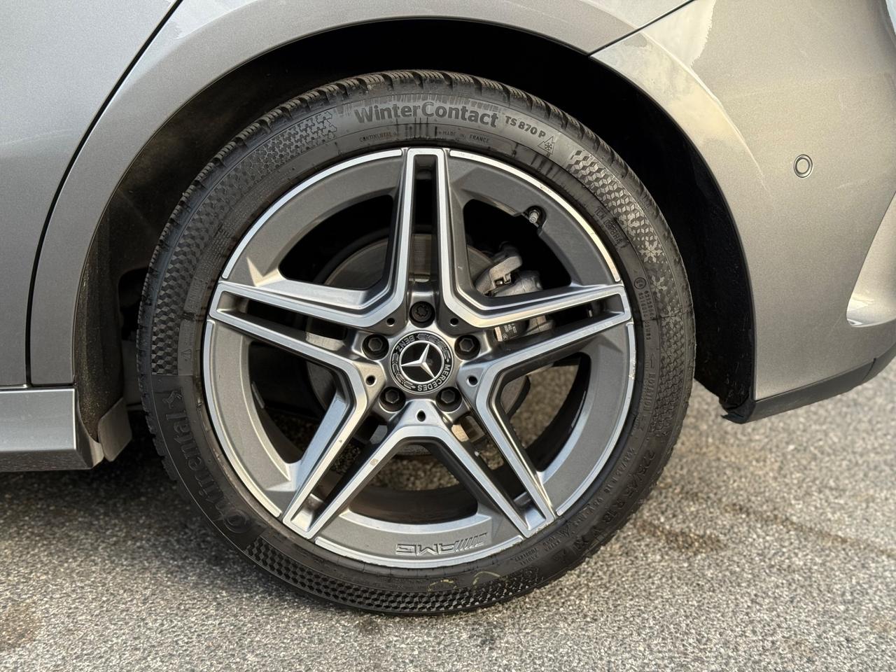 MERCEDES A 180 d PREMIUM PACK AMG Automatica