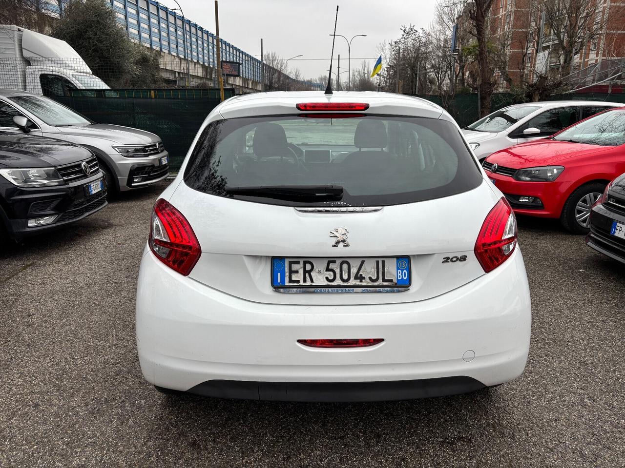 Peugeot 208 1.4 HDi 5 porte OK NEOPATENTATI