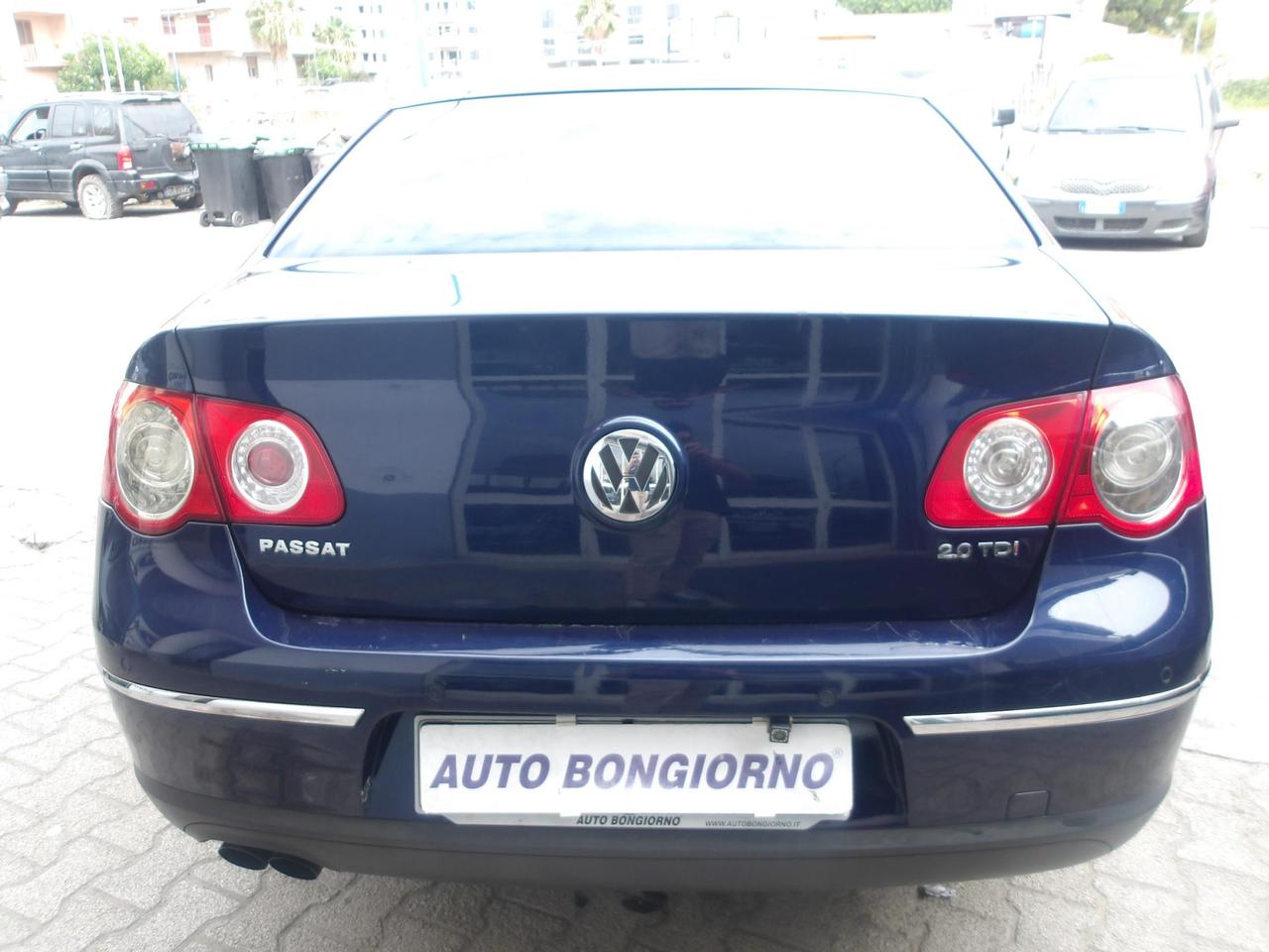 Volkswagen Passat Berlina Passat 2.0 tdi Highline 170cv dsg dpf