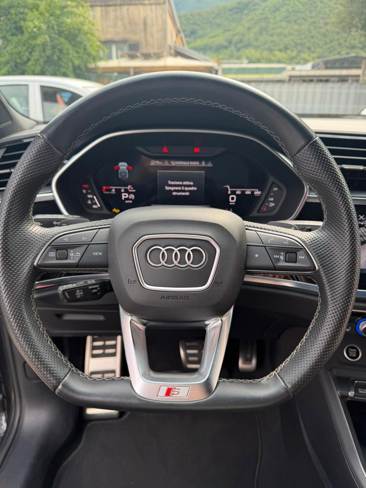 Audi Q3 35 TDI S tronic line edition identity black