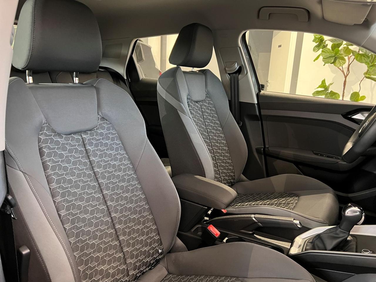 AUDI A1 II 2019 Sportback Sportback 30 1.0 tfsi S Line Edition 116cv s-tronic - VARI COLORI!