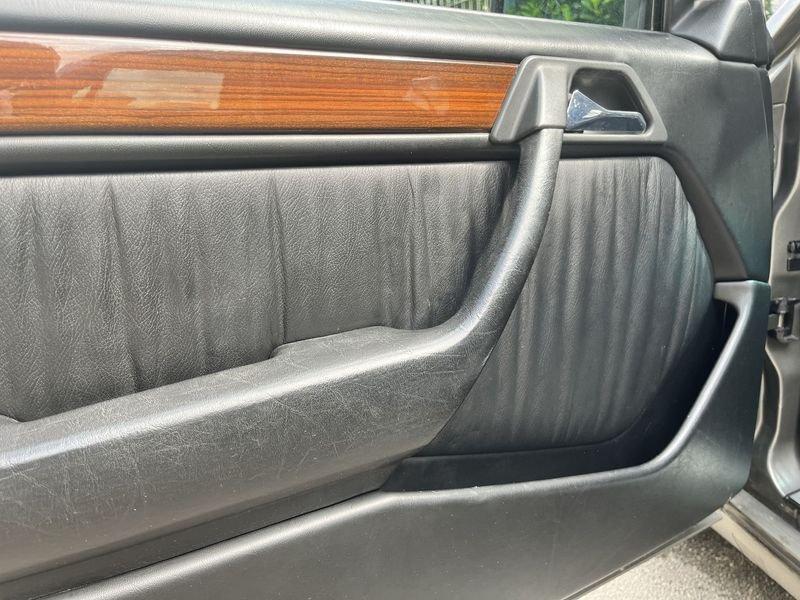 Mercedes-Benz Serie 200-320 250 E Turbo Diesel UNICO PROPRIETARIO