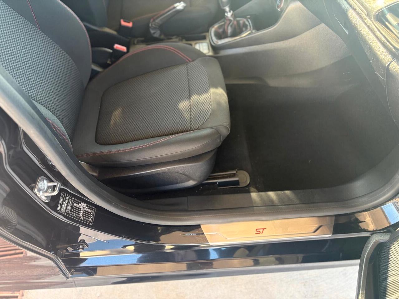Ford Fiesta 1.0 Ecoboost 100 CV 5 porte ST-Line