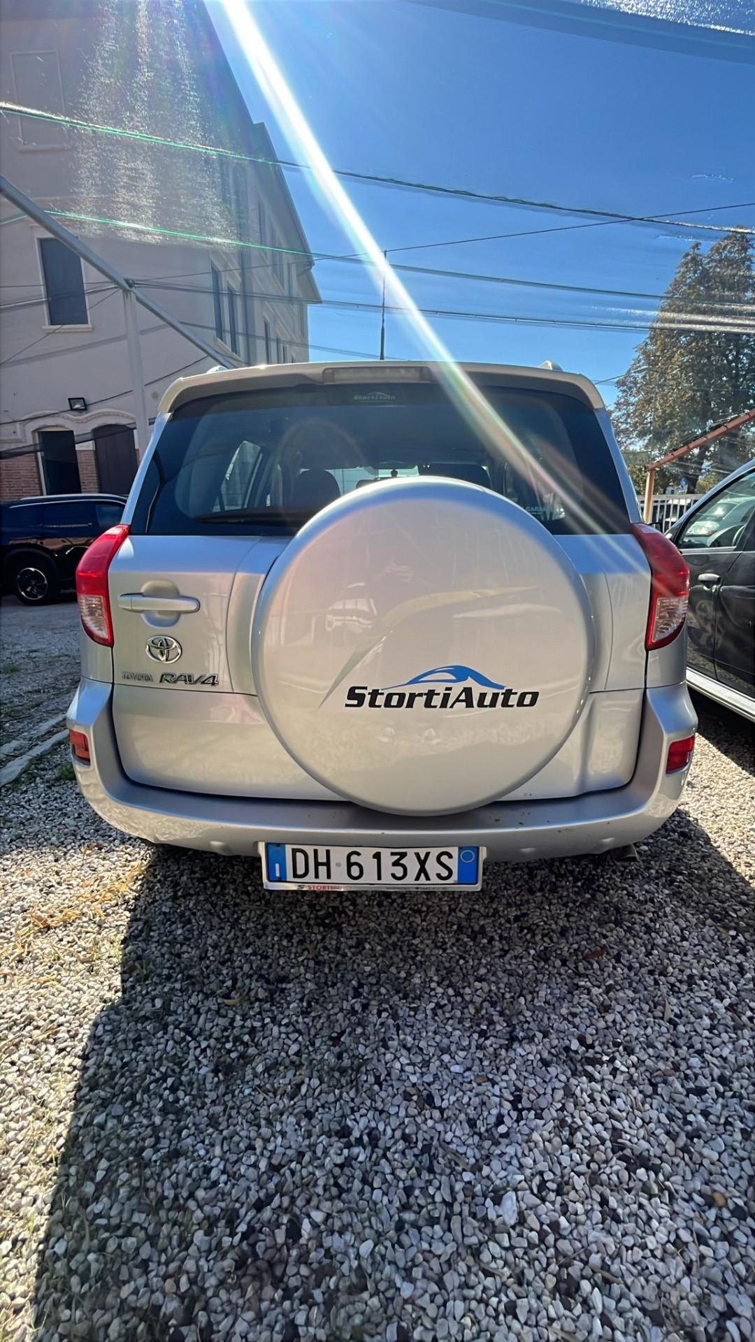 Toyota RAV 4 RAV4 2.2 D-4D 177 CV Luxury