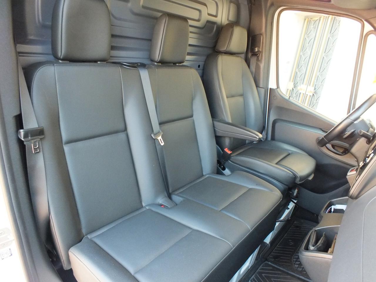 M.B SPRINTER AUTOMATICO COIBENTATO FRIGO 0-4 GRADI