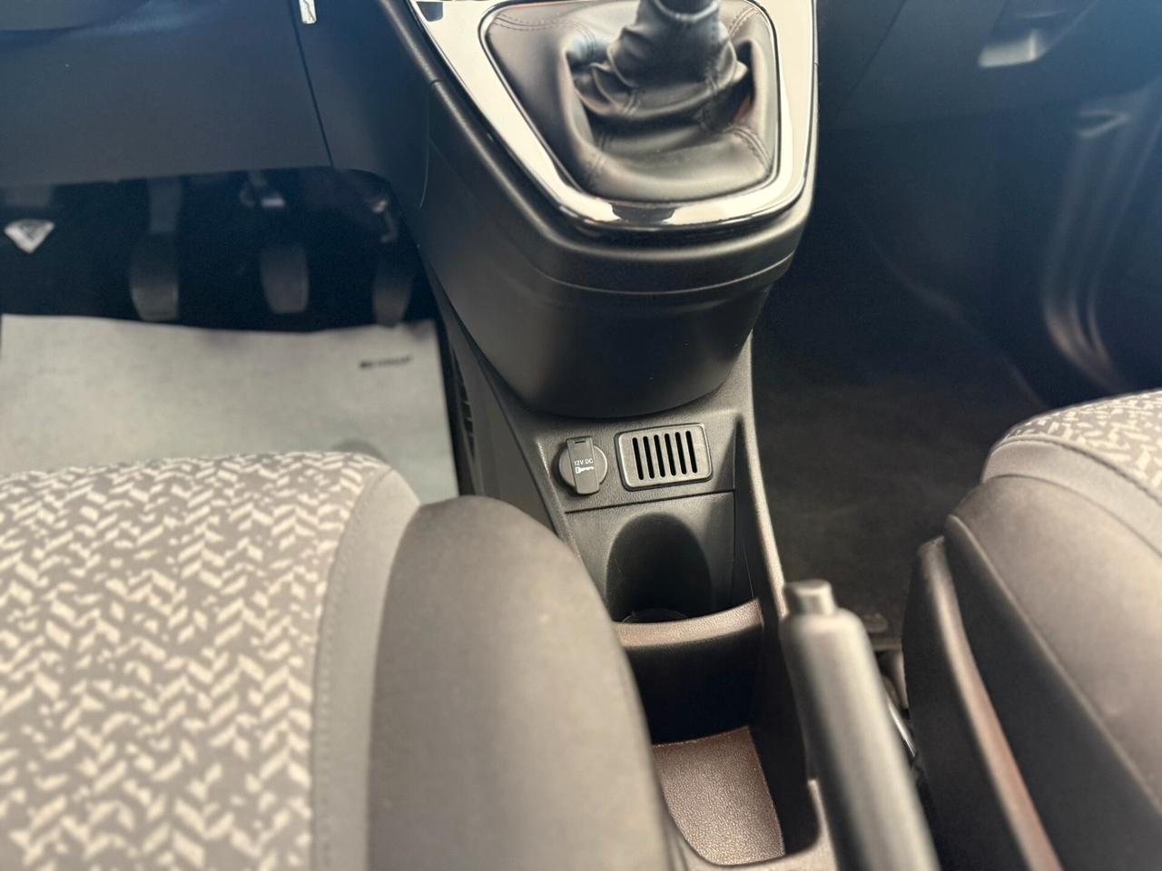 Lancia Ypsilon 1.0 FireFly 5 porte S&S Hybrid Gold