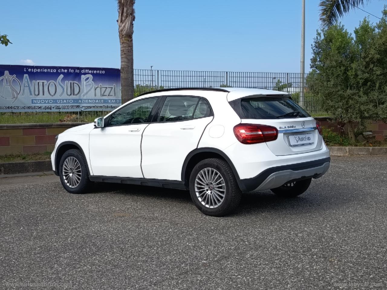 MERCEDES-BENZ GLA 200 d Automatic Business
