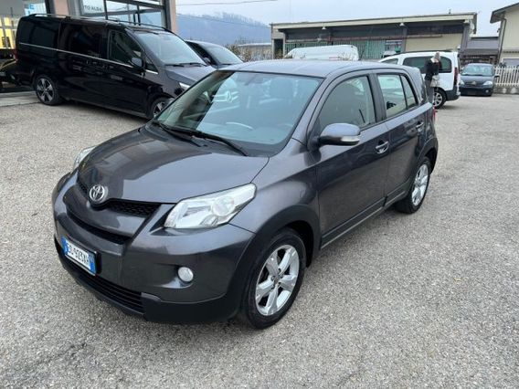 TOYOTA Urban Cruiser 1.4 D-4D AWD Sol 4x4