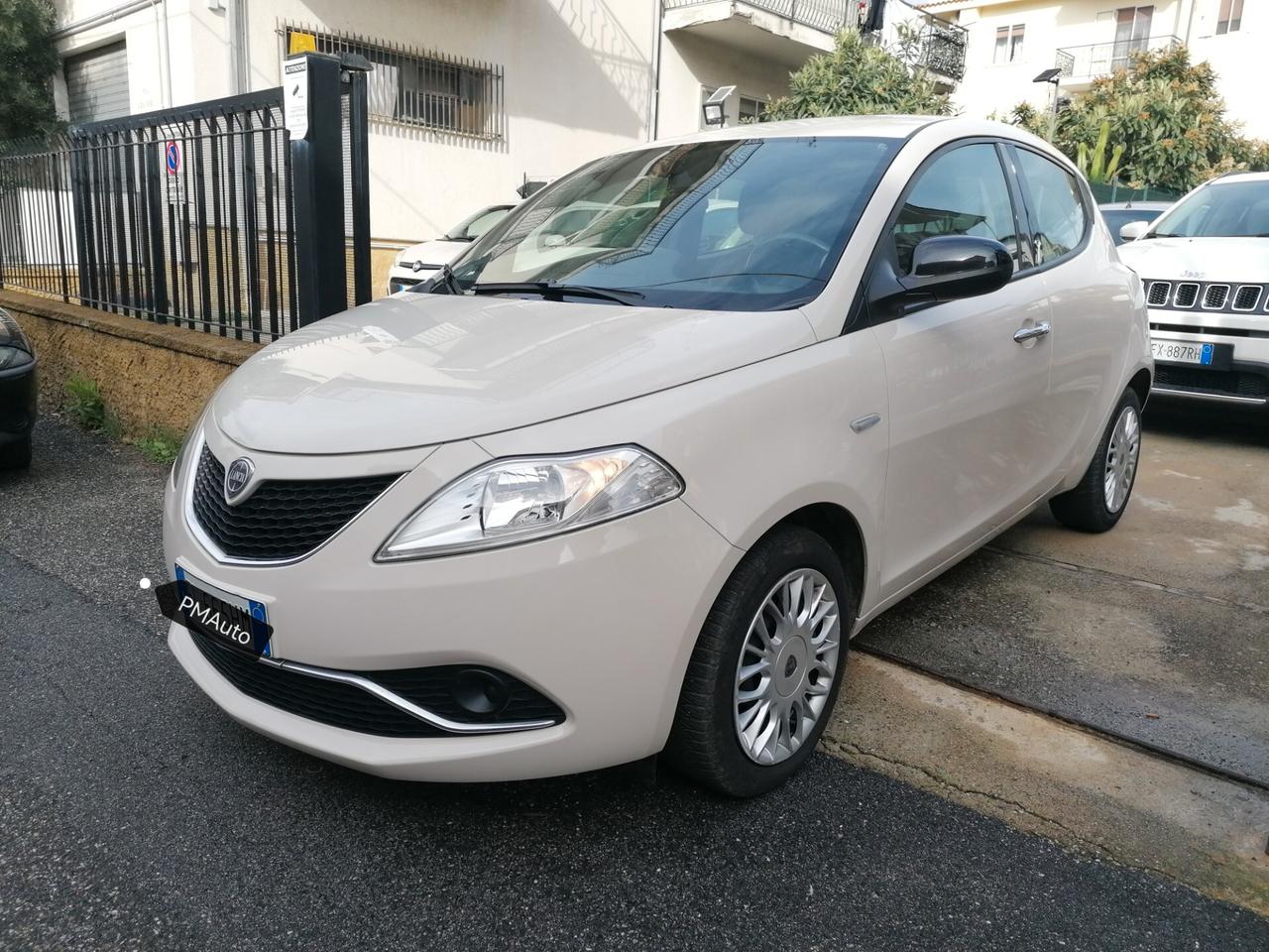 Lancia Ypsilon 1.2 69 CV 5 porte GPL Ecochic Gold