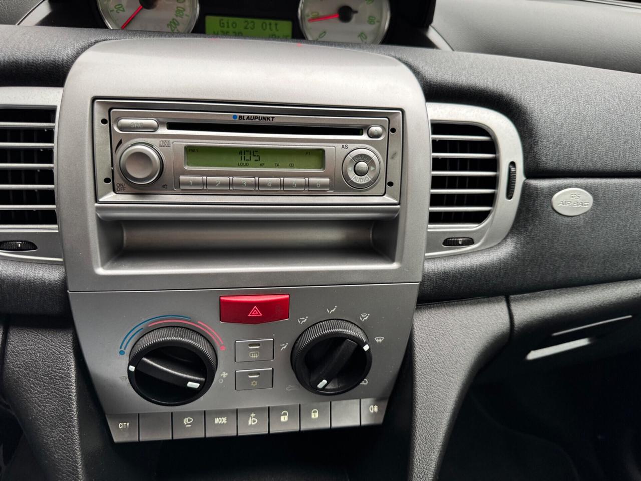 LANCIA YPSILON 1.2 NEOPATENTATI KM 43 MILA !!