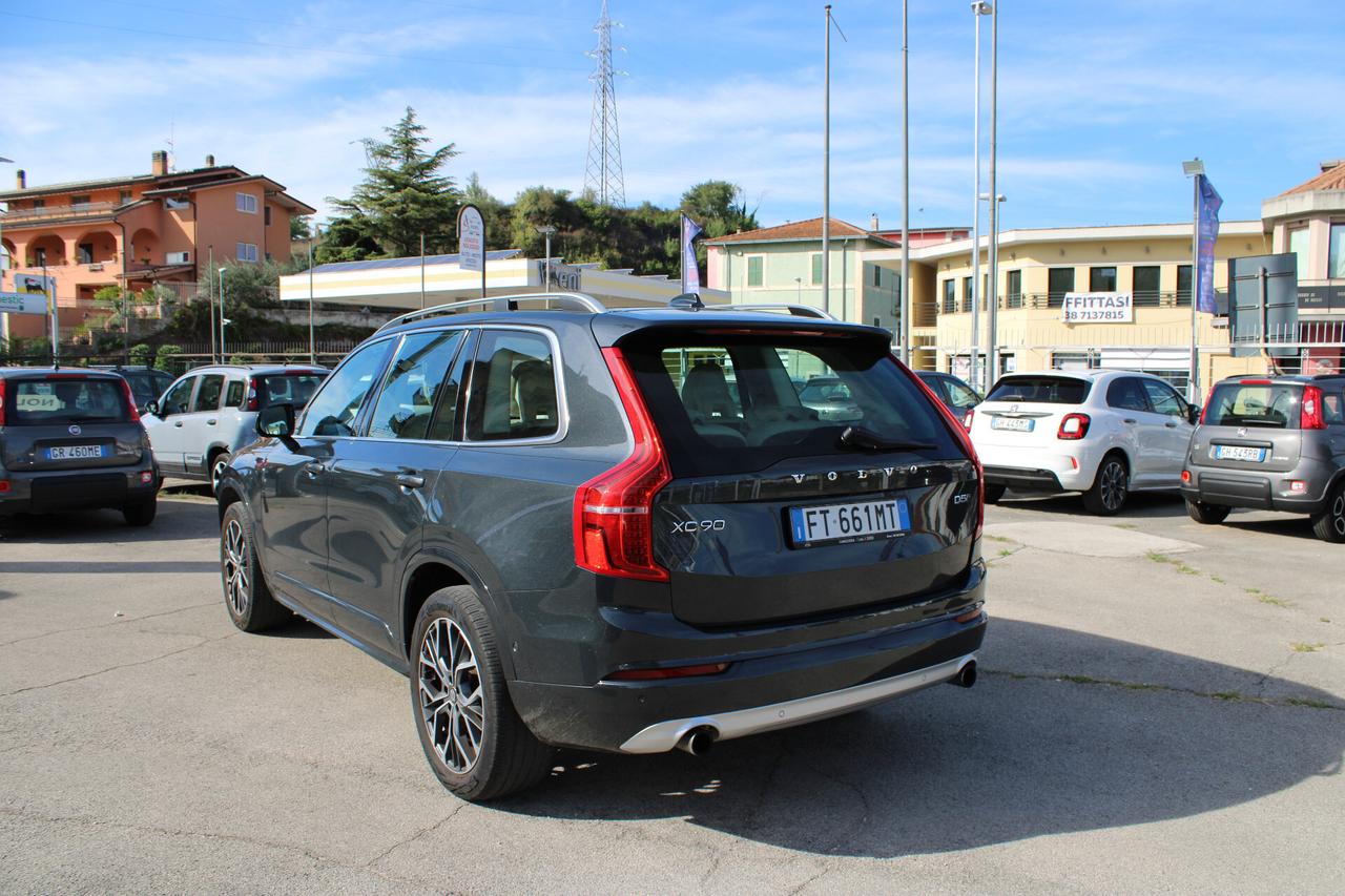 Volvo XC 90 XC90 D5 AWD Geartronic 7 posti Momentum
