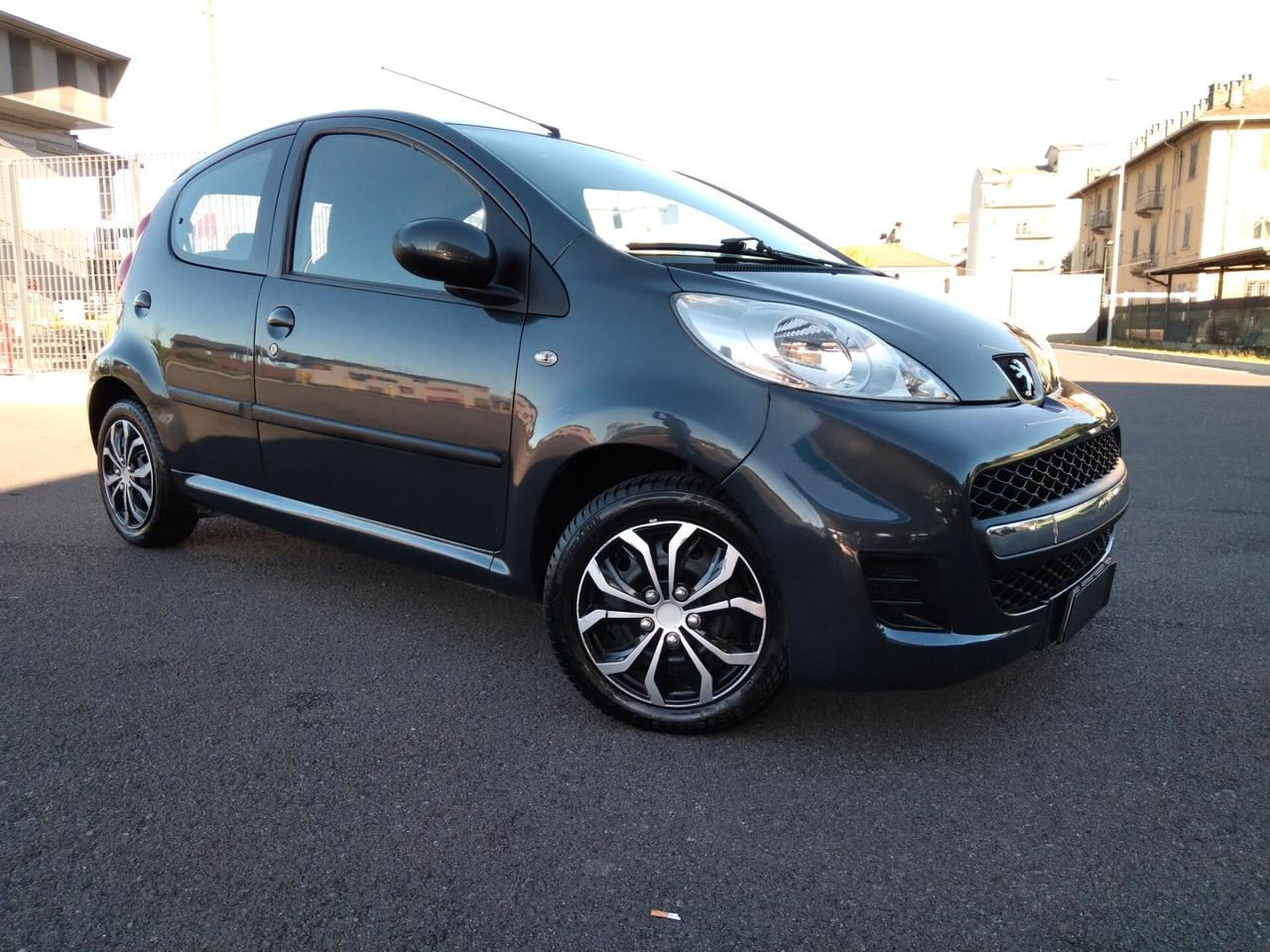 Peugeot 107 1.0 68CV 5p. Allure x neopatentati