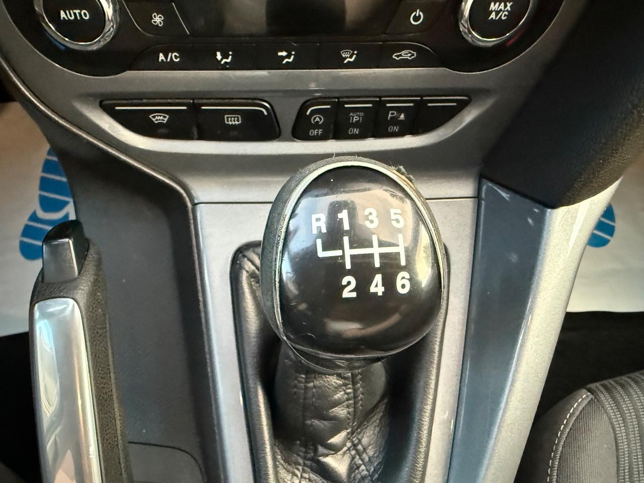 Ford Focus 1.6 TDCi 115 CV Titanium - Neopatentati