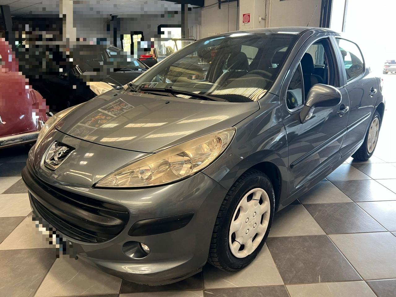 Peugeot 207 1.4 HDi 70CV 5p. ONE Line
