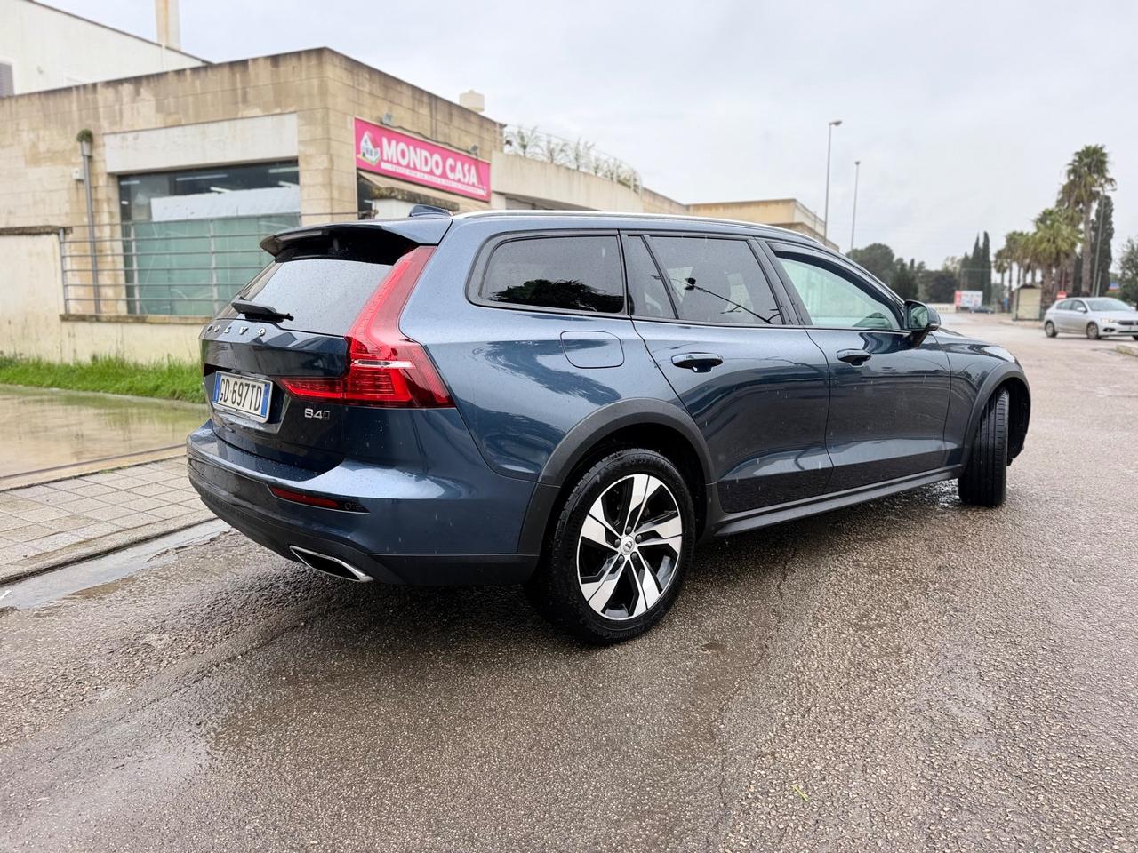 Volvo V60 Cross Country B4 (d) AWD Geartronic Business Pro