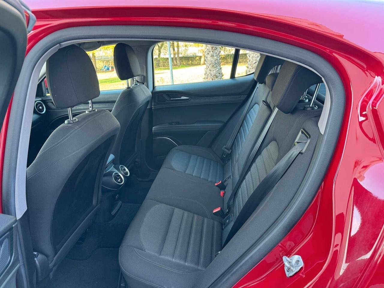 Alfa Romeo Stelvio 2.2 Turbodiesel 190 CV AT8 RWD Business