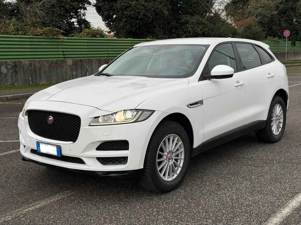 Jaguar F-Pace 2.0 D 180 CV CATENA RUMOROSA !