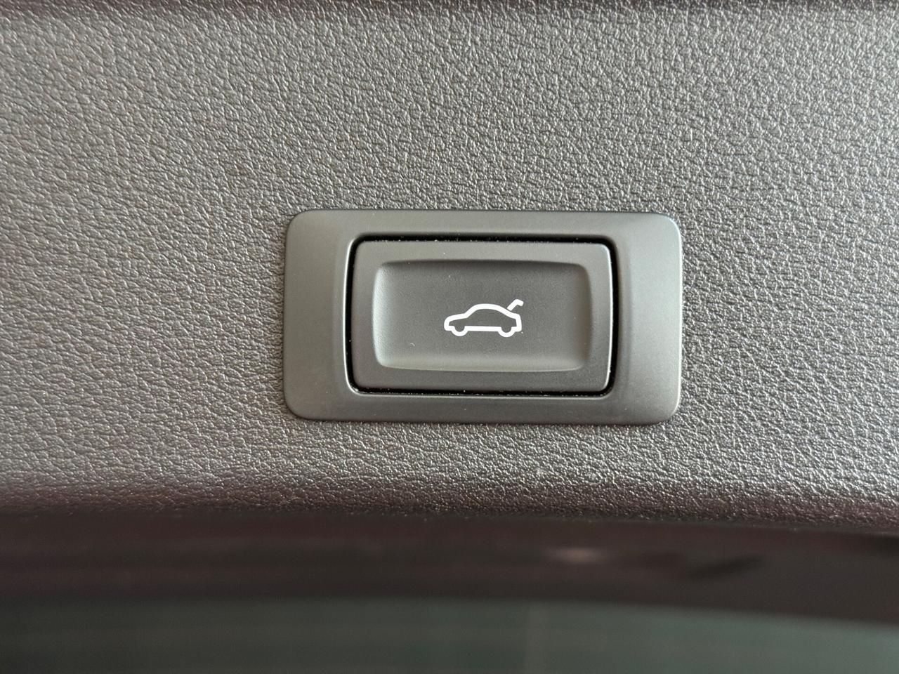 Audi A4 Avant 2.0 TDI 150 CV S tronic line edition