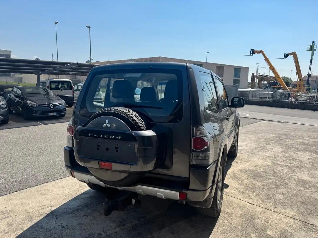 Mitsubishi Pajero 3.2 DI-D 16V 3p. Invite DPF