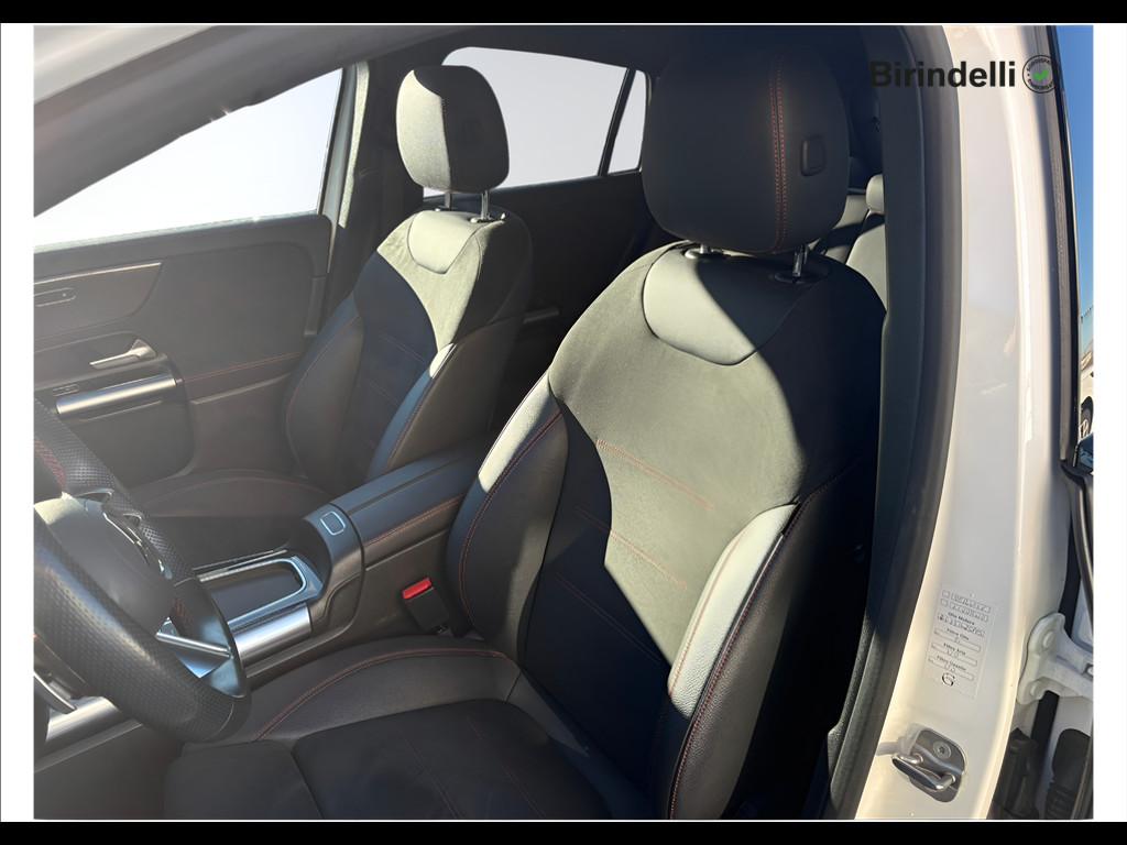 Mercedes-Benz GLA (H247) - GLA 200 d Automatic AMG Line Advanced Plus