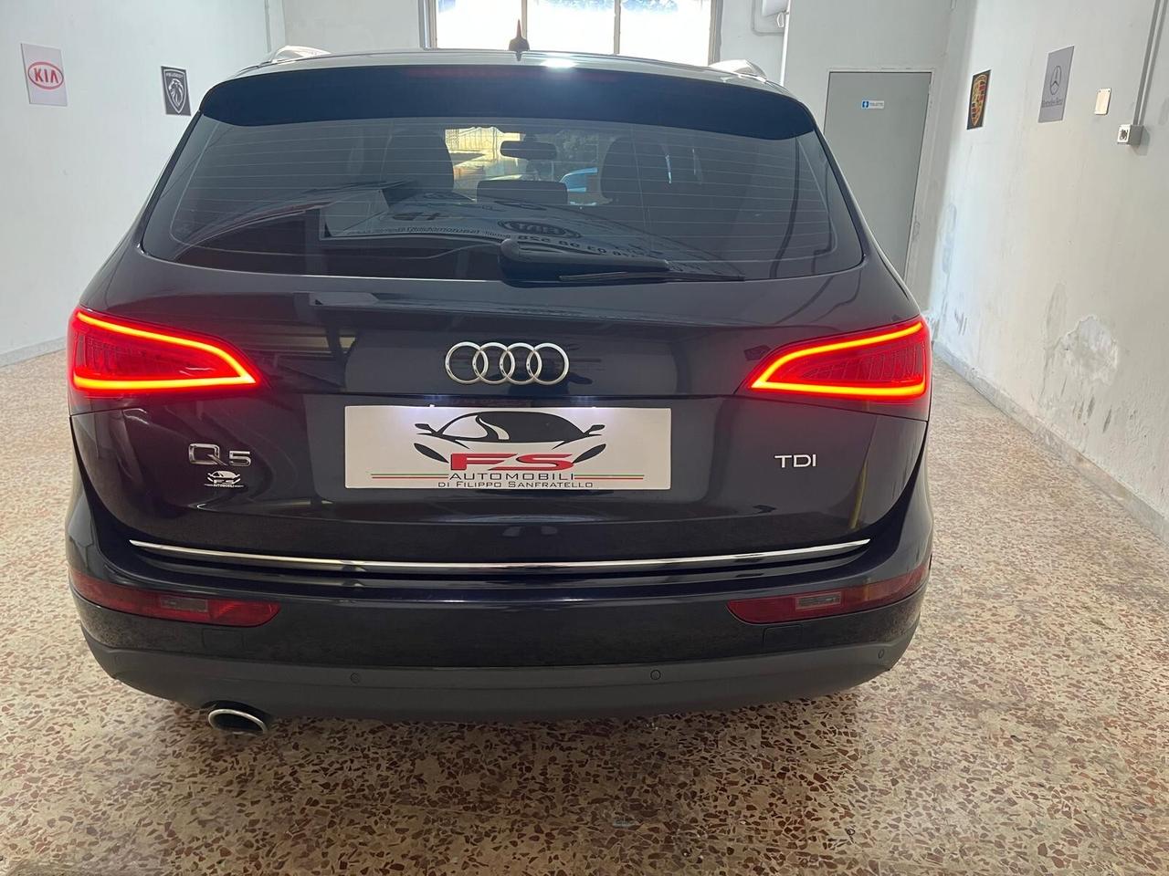 Audi Q5 2.0 TDI 150 CV clean diesel Business