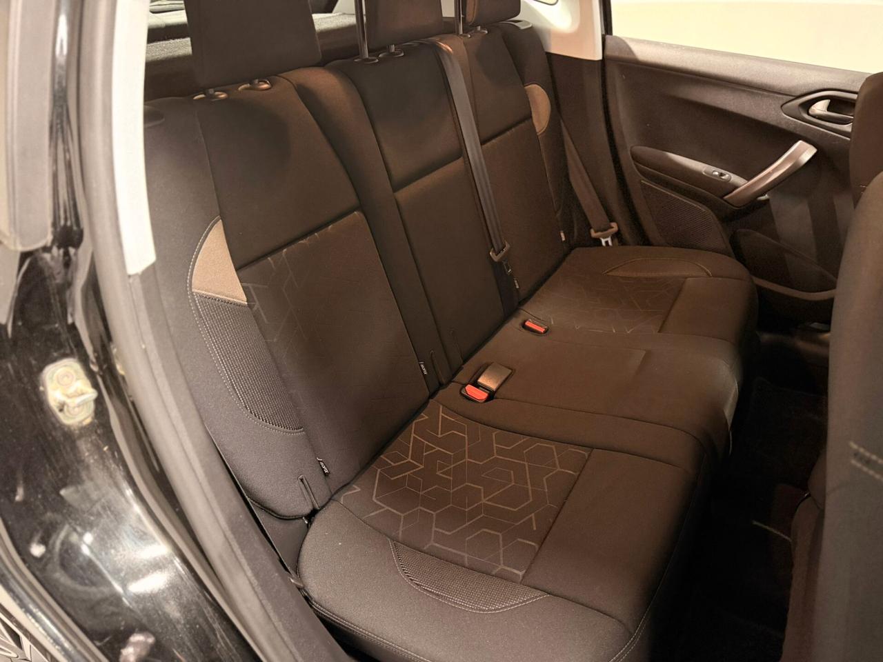 Peugeot 2008 1.2 VTi 82CV Allure
