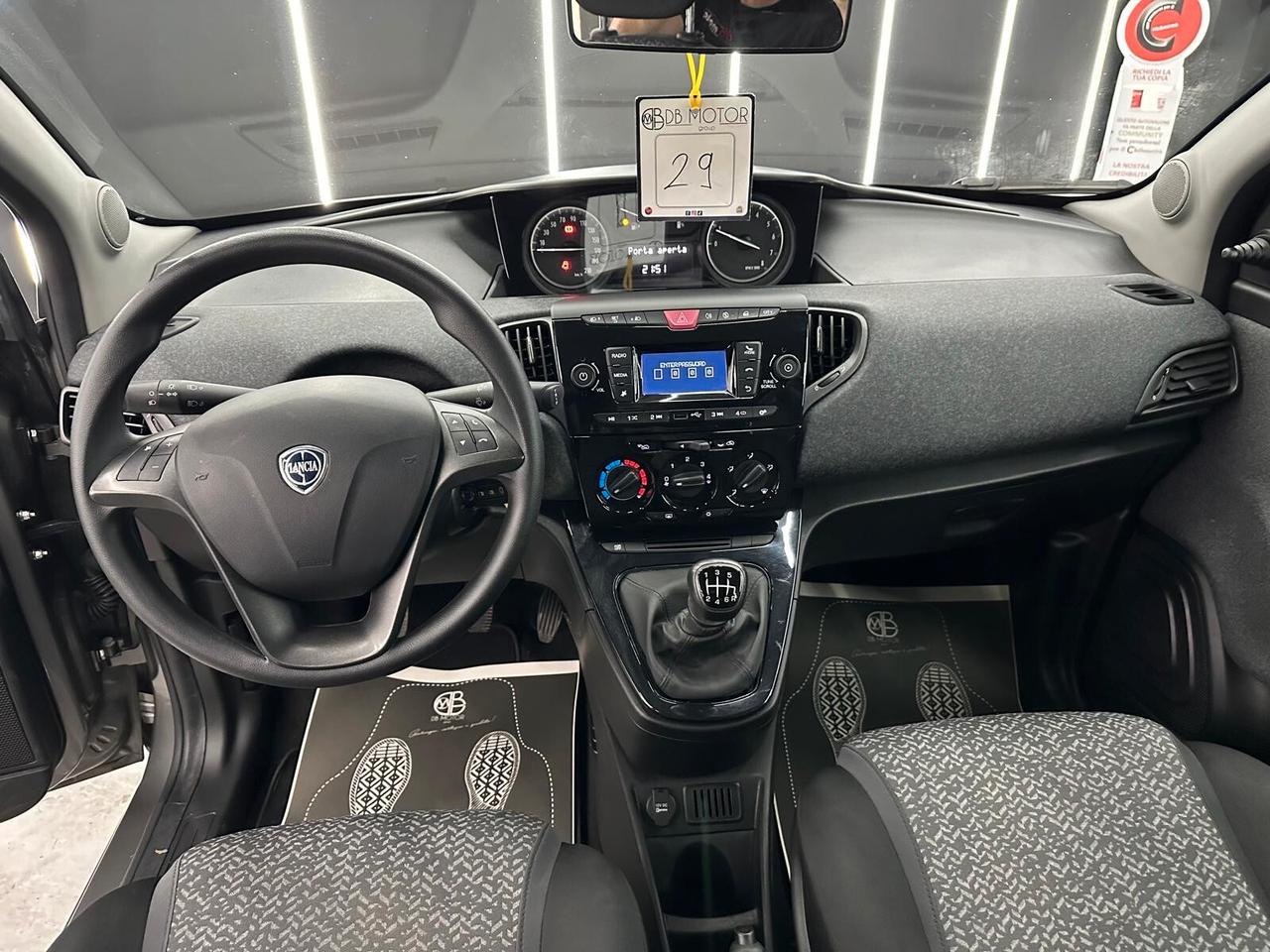 Lancia Ypsilon 1.0 FireFly 5 porte S&S Hybrid UnYca