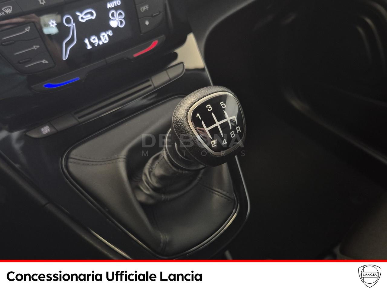 Lancia Ypsilon 1.0 firefly hybrid gold s&s 70cv