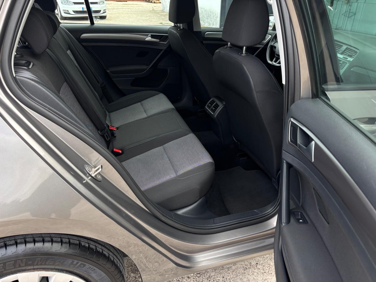 Volkswagen Golf 1.2 TSI 105 Cv. Garanzia.Neopatentati